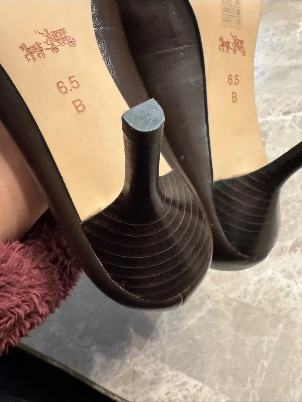 Coach Black and Gold Stiletto
Heels 6.5 - Picture 9 of 10